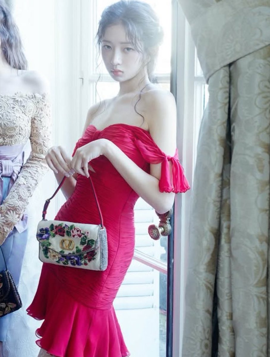 진지하게너무좋음..깐레이 스타일링 중 젤조음
너무고급스러워보이시고 레이님외치게된다