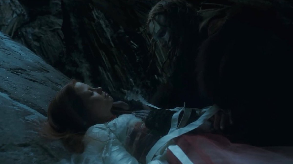 Frankenstein (2025) dir. Guillermo del Toro

"𝘔𝘺 𝘱𝘭𝘢𝘤𝘦 𝘸𝘢𝘴 𝘯𝘦𝘷𝘦𝘳 𝘪𝘯 𝘵𝘩𝘪𝘴 𝘸𝘰𝘳𝘭𝘥. 𝘐 𝘴𝘰𝘶𝘨𝘩𝘵 𝘢𝘯𝘥 𝘭𝘰𝘯𝘨𝘦𝘥 𝘧𝘰𝘳 𝘴𝘰𝘮𝘦𝘵𝘩𝘪𝘯𝘨 𝘐 𝘤𝘰𝘶𝘭𝘥 𝘯𝘰𝘵 𝘲𝘶𝘪𝘵𝘦 𝘯𝘢𝘮𝘦. 𝘉𝘶𝘵 𝘪𝘯 𝘺𝘰𝘶, 𝘐 𝘧𝘰𝘶𝘯𝘥 𝘪𝘵.”