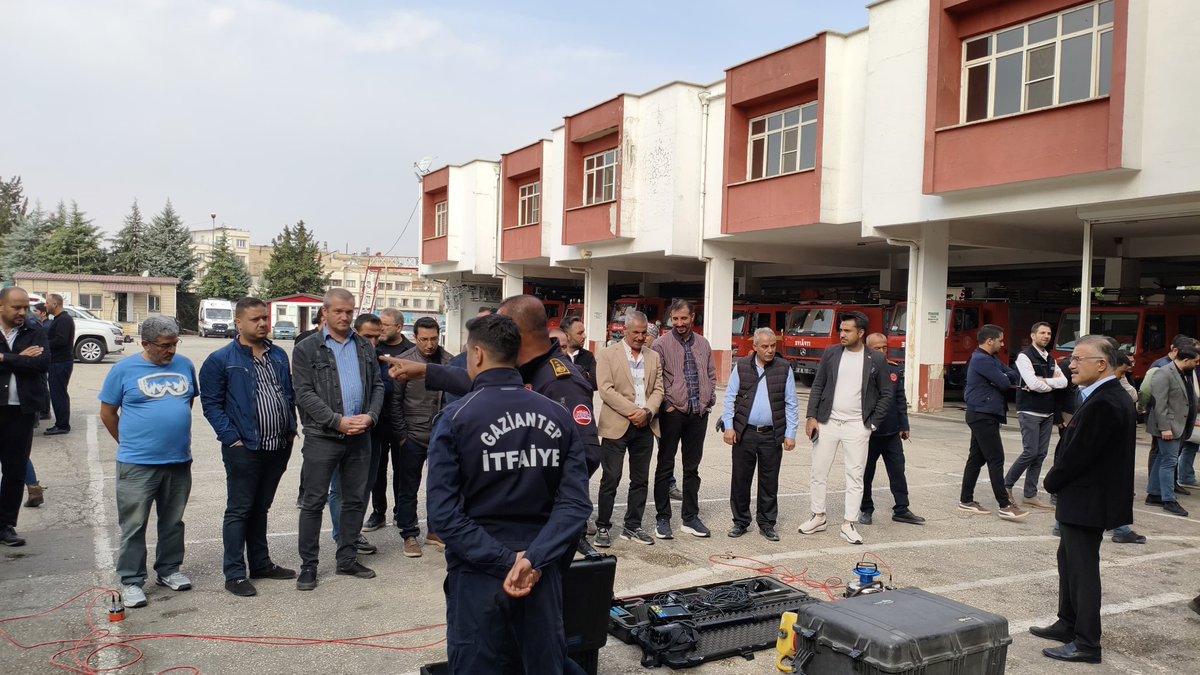 gbbitfaiye's tweet photo. Ekiplerimiz, kurumsal kapasitenin arttırılması amacıyla @GaziantepBeld ve @GaskiKurumsal personeline “Depremde Arama Kurtarma Eğitimi” verildi. https://t.co/fHvaZnBwB0