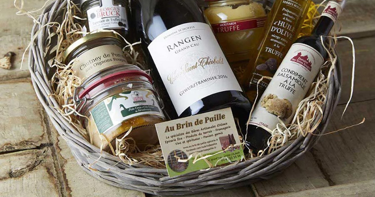 Kiubi's tweet photo. 🍇 Au Brin de Paille, épicerie fine alsacienne, fait rayonner le terroir local grâce à un site e-commerce performant et bien référencé.

L’équipe gère plus de 1 500 produits en toute autonomie et attire une clientèle européenne.

On vous raconte tout 👇

https://t.co/8eJxkfLZ00 https://t.co/vB9KQPeNGY