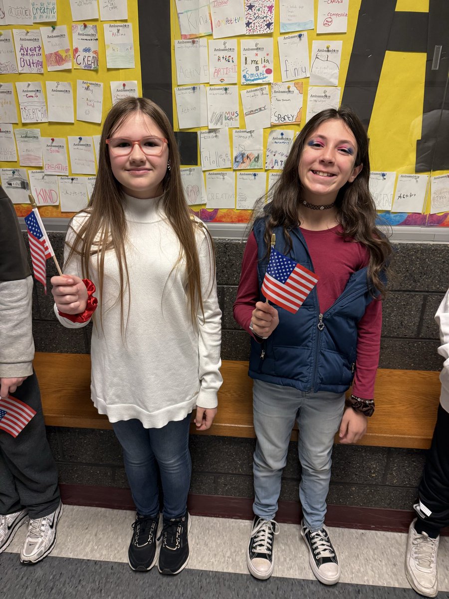 The Ambassadors are all ready for Heroes in our Halls Walk to thank veterans and active service members for their dedication to the USA 🇺🇸 <a href="/MMS_principals/">MMS principals</a>
