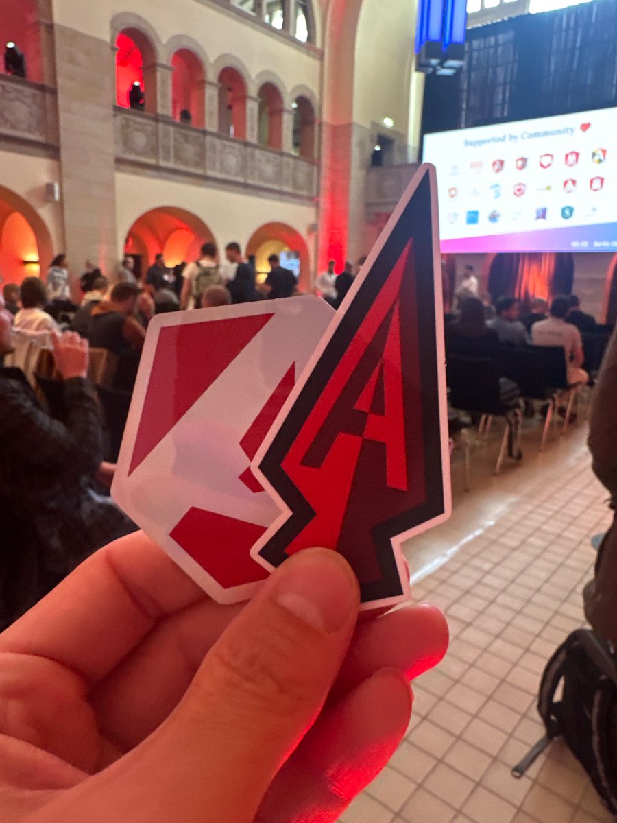 goetzrobin's tweet image. Make sure to grab a #spartan/ui stickers! They’re on the tables around the main stage of @ngdeconf