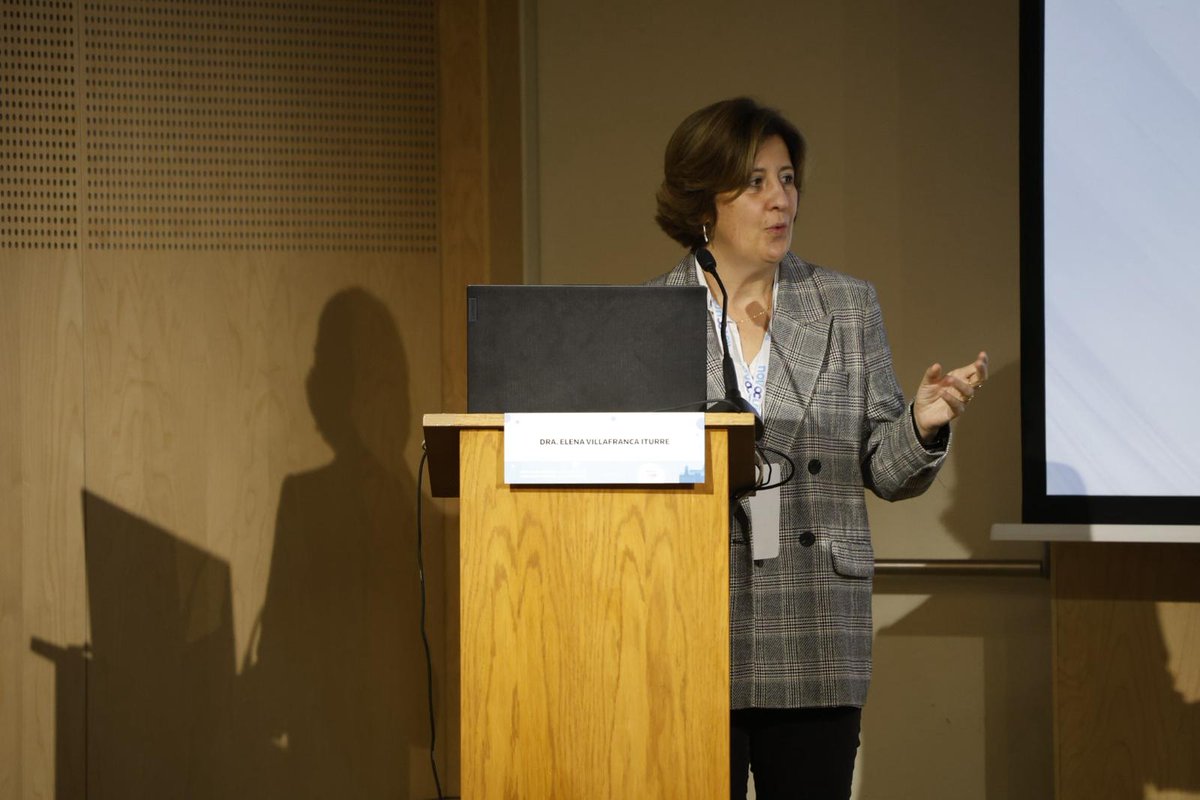 Se presenta la mesa de Investigación en Oncología Radioterapia IRAD. STRASMUP. Colaboración entre sociedades y proyectos de investigación en cancer de prostata con los Dres. Elena Villafranca, Sofía Córdoba y Rodolfo Chicas 

#radioterapia #oncologiaradioterápica #simposioseor25