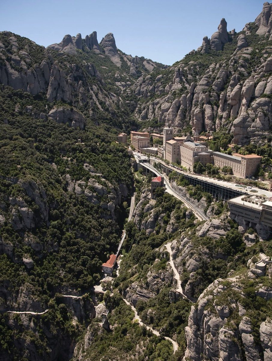 Cremallera i Funiculars de Montserrat tweet media
