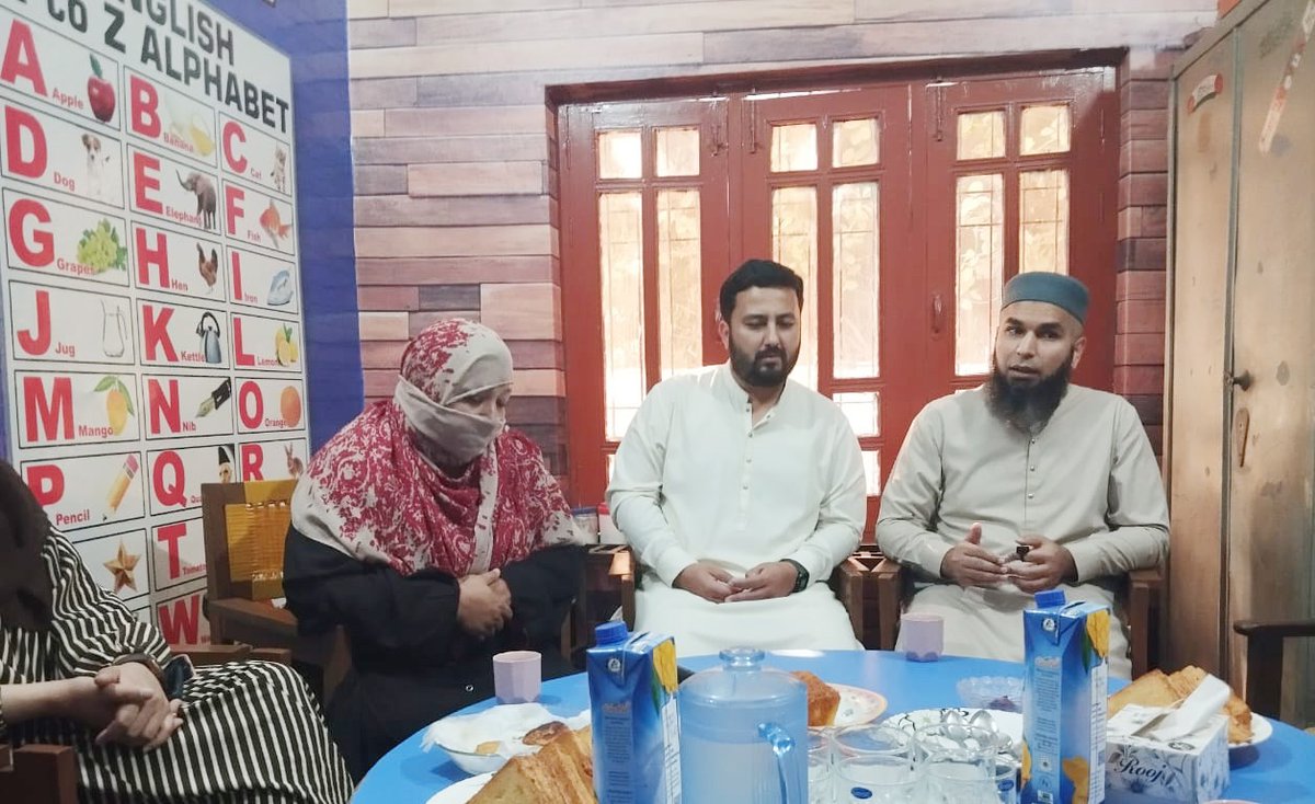 BaithakSchools's tweet photo. Mr. Sameel Tariq, owner of Sameel Pharmaceuticals, visited Baithak Masoodabad with Ms. Asma Faiz &amp; Dr. Rehana, encouraging students and meeting alumni Amara &amp; Muneeba — proud steps toward brighter futures! 🌟
#Donor #visit #CommunityImpact #SupportEducation #SupportBaithakSchools https://t.co/dYdVveetzc