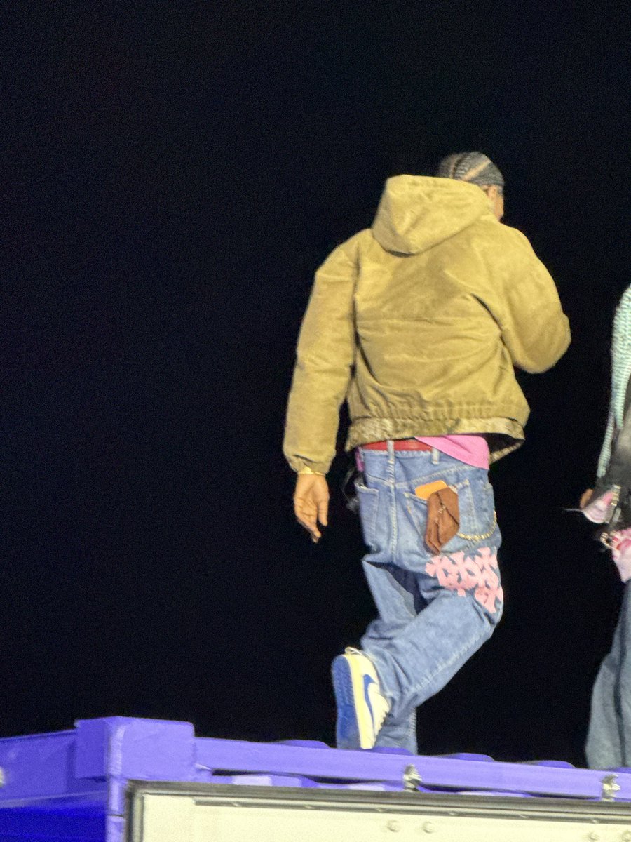sunikick's tweet photo. TravisScott🔥 https://t.co/767R3dkpHl