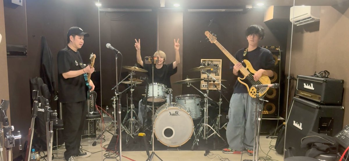 バンドリハでした！！

11月9日の準備整ってきた！！🔥