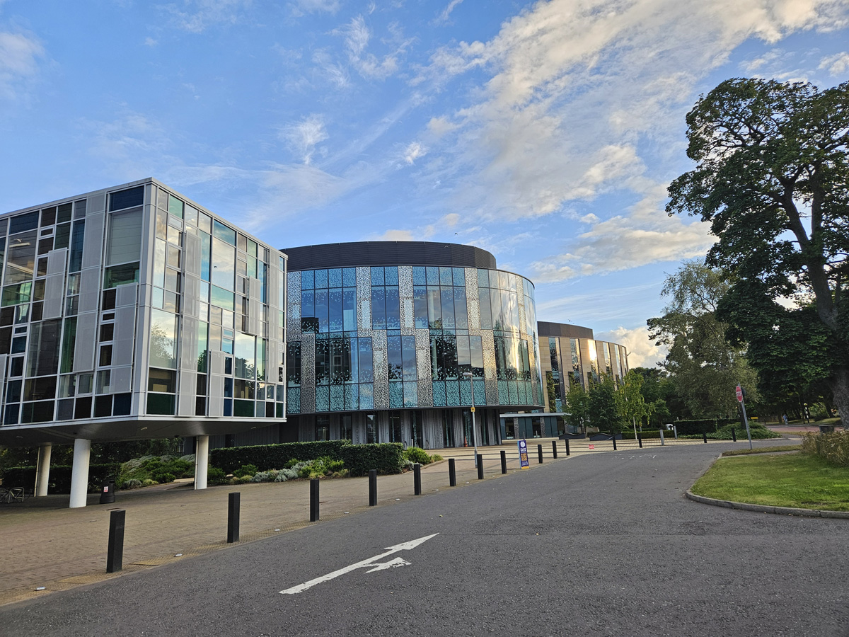 Roslinnovation's tweet image. Our latest highlights feature @dyneval with news of expanding the use of their innovative technology; and a visit by the Regional Enterprise Council, the City Region Deal’s decision-making body, to view our facilities and meet tenant companies ➡️
roslininnovationcentre.com/open-for-busin… #agrihub