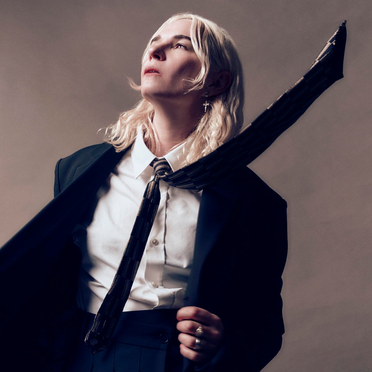 yifi selects: our fav albums and EPs of 2025 (part 2)

w/ BENEE, GG Magree, grandson, HAAi, Hatchie, Hybrid Minds, INJI, Kettama, NGHTMRE, QRTR, SHERELLE and YMA ~ yifi.com.br/favs25