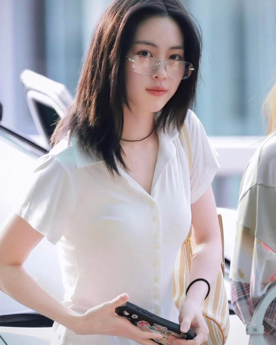 maddie. HIATUS tweet media