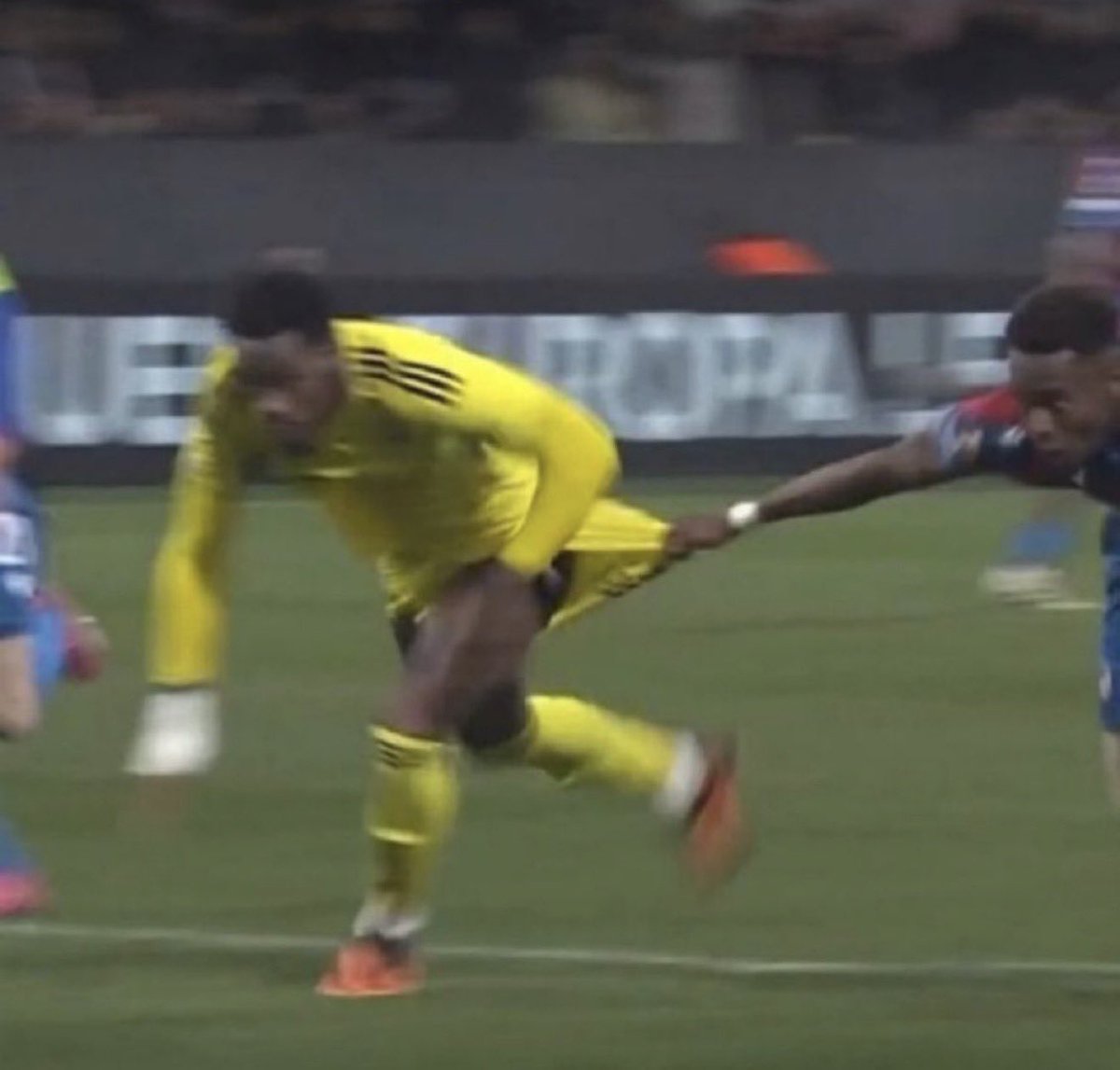 FaikDogan1903's tweet image. 1. ye penaltı demeyenler 2. ye penaltı diyor!  #CüneytÇakır #FBvBJk #Adelet