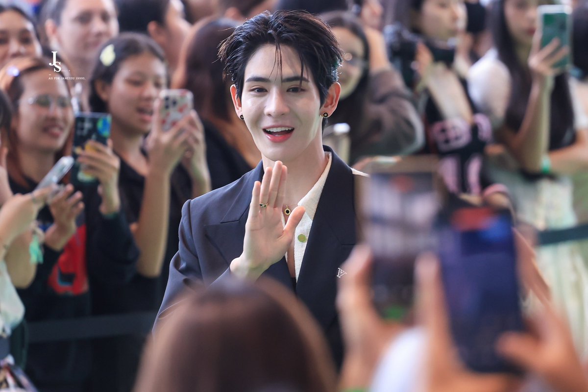 Sunnyjamessu's tweet photo. 071125 ෆ

เจ๋มทักทายพี่ ๆ แฟนคลับ 🤧

JAMESSU AT IQIYI IJOY TH26
#JamesSu
#iQIYIiJOYTH2026
#iQIYIiJOYTH2026xDMD https://t.co/91P1aXr6vI