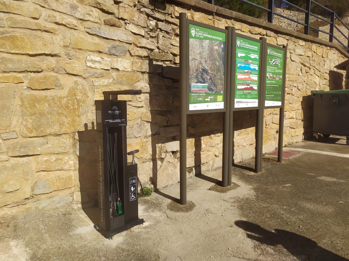 Com_Maestrazgo's tweet image. 🚴‍♂️ El Maestrazgo pedalea hacia el turismo sostenible 🌿
La Comarca del Maestrazgo instala seis estaciones de reparación de bicicletas en Allepuz, Bordón, Cantavieja, Cuevas de Cañart, Fortanete y Villarluengo

Pronto, nuevas acciones bajo la marca Pedaleando por el Maestrazgo 🚵‍♀️