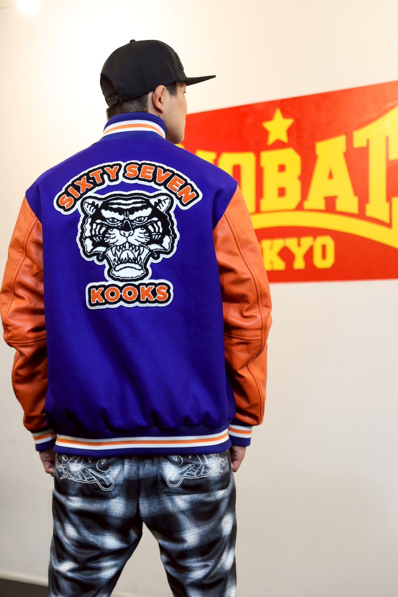 mobstyles_staff's tweet image. 【NEWS!!】
MOBSTYLES × 67 KOOKS STADIUM JACKET 先行公開！

鮮烈なブルー×オレンジの2トーンで登場！
MOBSTYLESと67 KOOKSの世界観が融合！
今期の主役アウターにぜひ！

🏁 発売日：11月21日(金) 予定
💴 ¥52,800 (TAX IN)
📍 &amp;amp;MOSH店舗・WEB STORE 同時発売予定

#mobstyles #67kooks