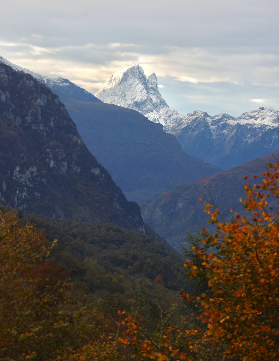 Il est magnifique ce matin avec son manteau de neige..

<a href="/Meteo_Pyrenees/">Météo Pyrénées</a>