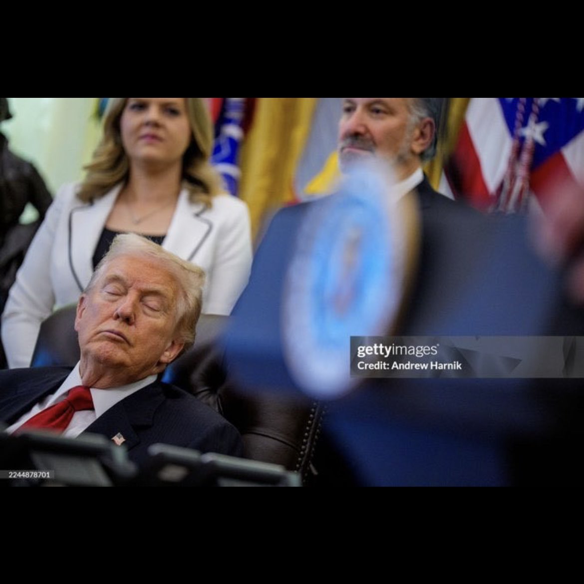 BixbyMabel73819's tweet image. Along with this