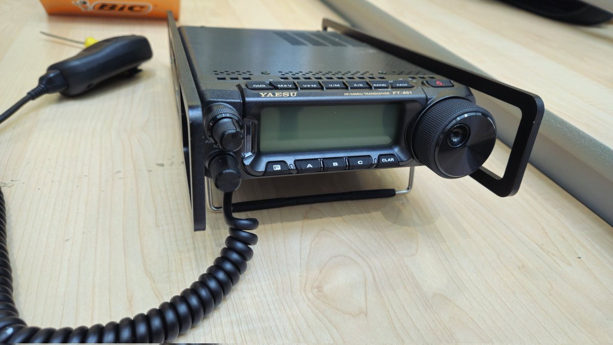 We're so pleased to be handing out our other loan radio kit to MM7HPU and MM3DRB for some POTA work this weekend on 40m and 20m. This is the first time our students have independently set up and operated HF themselves. A huge testament to their growing confidence in our hobby.