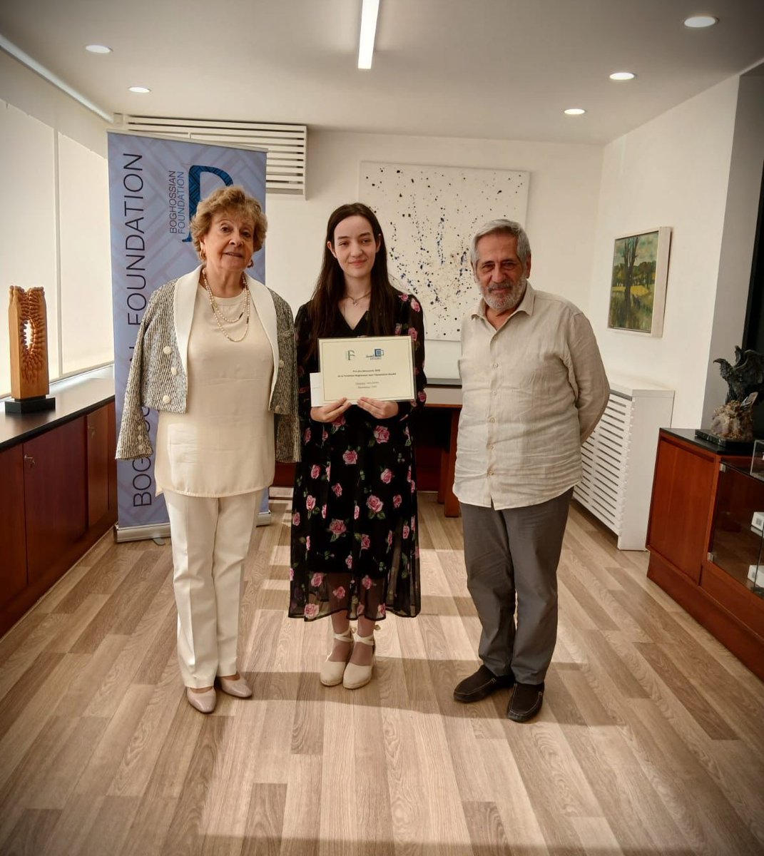 تم إعلان نتائج جائزة السبيل-بوغوصيان لأدب الناشئة لعام 2025، وفازت جنى سليقة عن فئة المخطوطات بقصتها "السابع من تموز"، فيما حُجبت جائزة فئة الكتب المنشورة.

شكر خاص لمؤسسة بوغوصيان ولجنة التحكيم على دعمهم.

ترقبوا الدورة العاشرة قريباً!

#السبيل #ثقافة_للجميع