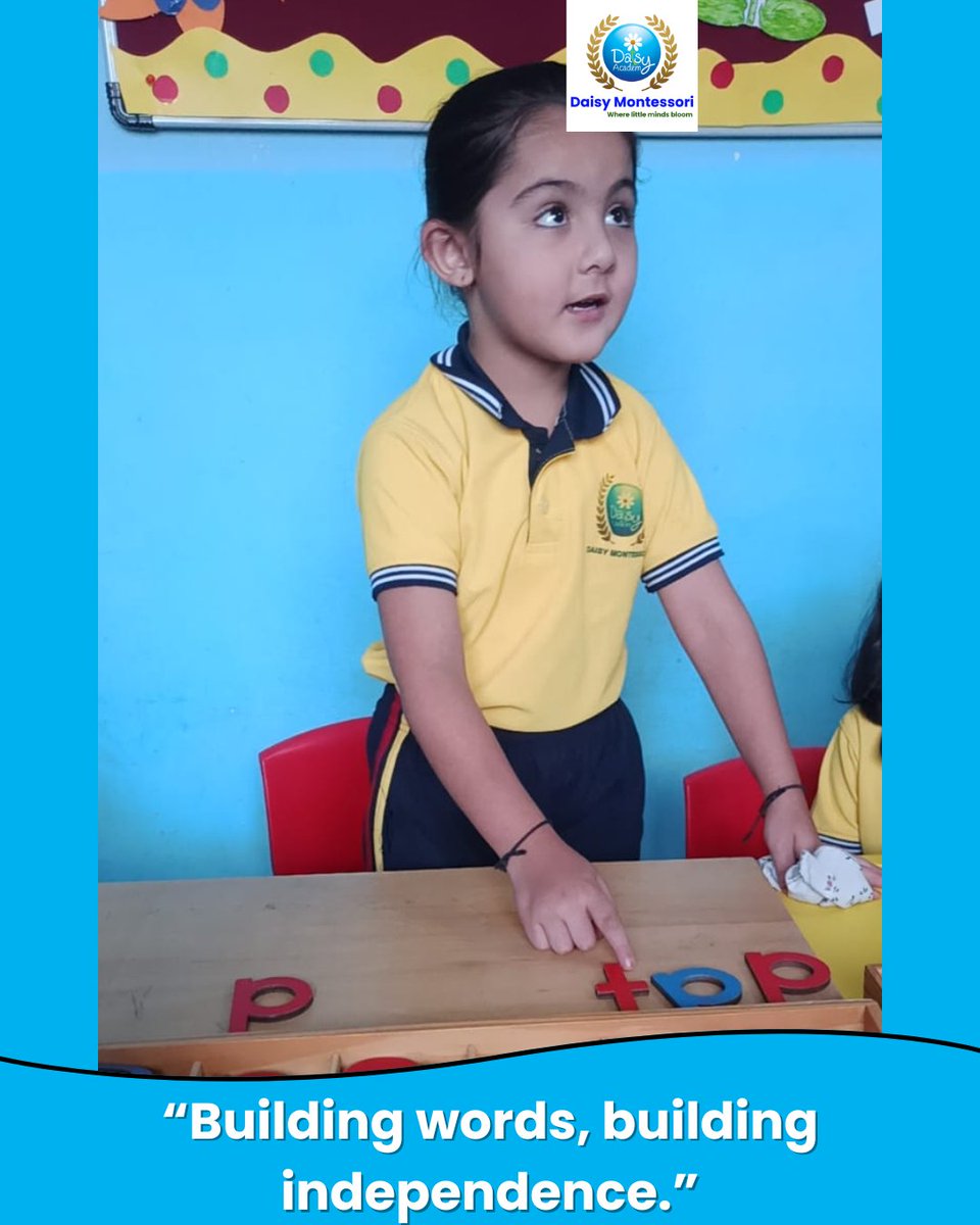 MontessoriDaisy's tweet image. The Moveable Alphabet helps children express ideas long before writing, building confidence one word at a time.  #daisymontessori #MontessoriMoments #LearningThroughDoing