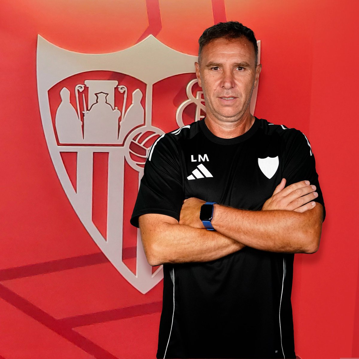 🖊️ Luci Martín, nuevo entrenador del #SevillaAtlético ⚪️🔴⚪️

Más info ➡️ sevillafc.es/actualidad/not…

#VamosSAT #CanteraSevillaFC