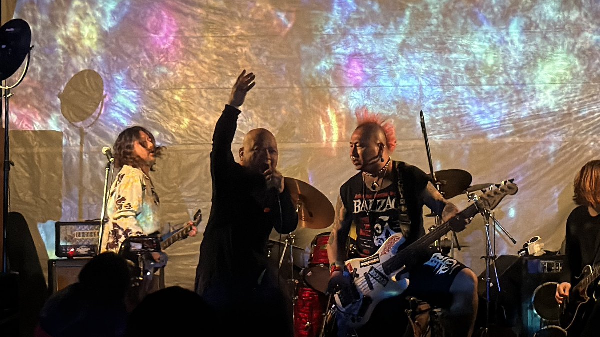 🌈VROOMSTOCK2025、無事に完走しました🌈

3日間、笑顔と音と肉の焼けた香りに包まれた最高の時間をありがとう🔥

みんなの一瞬一瞬が、このフェスを完成させました。

もう来年に向けて、VROOM &amp;スタッフは動き出しています。

VROOMSTOCK2026で、またあの森で会いましょう🌲✨

#VROOMSTOCK