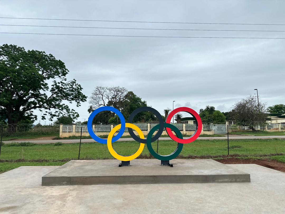 _eocga's tweet image. We’ve installed the first-ever Olympic Rings on African soil at the EOCGA offices in Lobamba! A proud moment for Eswatini and the Olympic Movement.🏅
#EswatiniOlympics #EOCGA #OlympicRings #OlympicEducation #OlympicValues #ThankYouOlympicSolidarity #InternationalOlympicAcademy