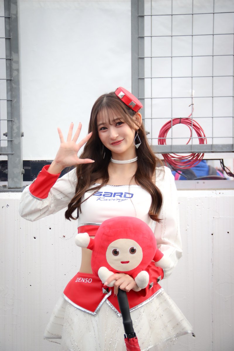 eli_ol_moon's tweet image. #デンまる と一緒に
Hi🖐️のポーズ❤️

#SARDRacing
#DENSO