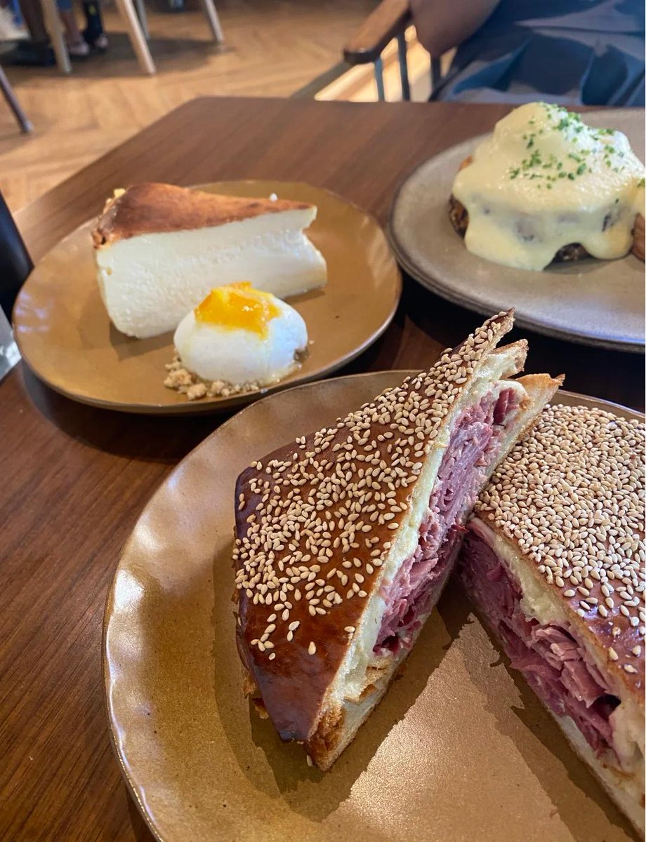 abc2014010's tweet image. 🌈GM