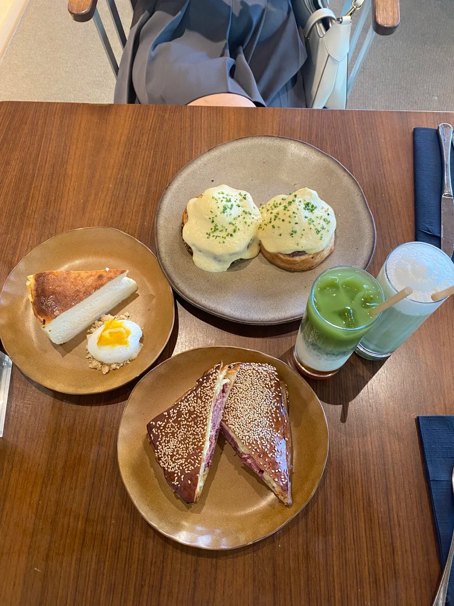 abc2014010's tweet image. 🌈GM