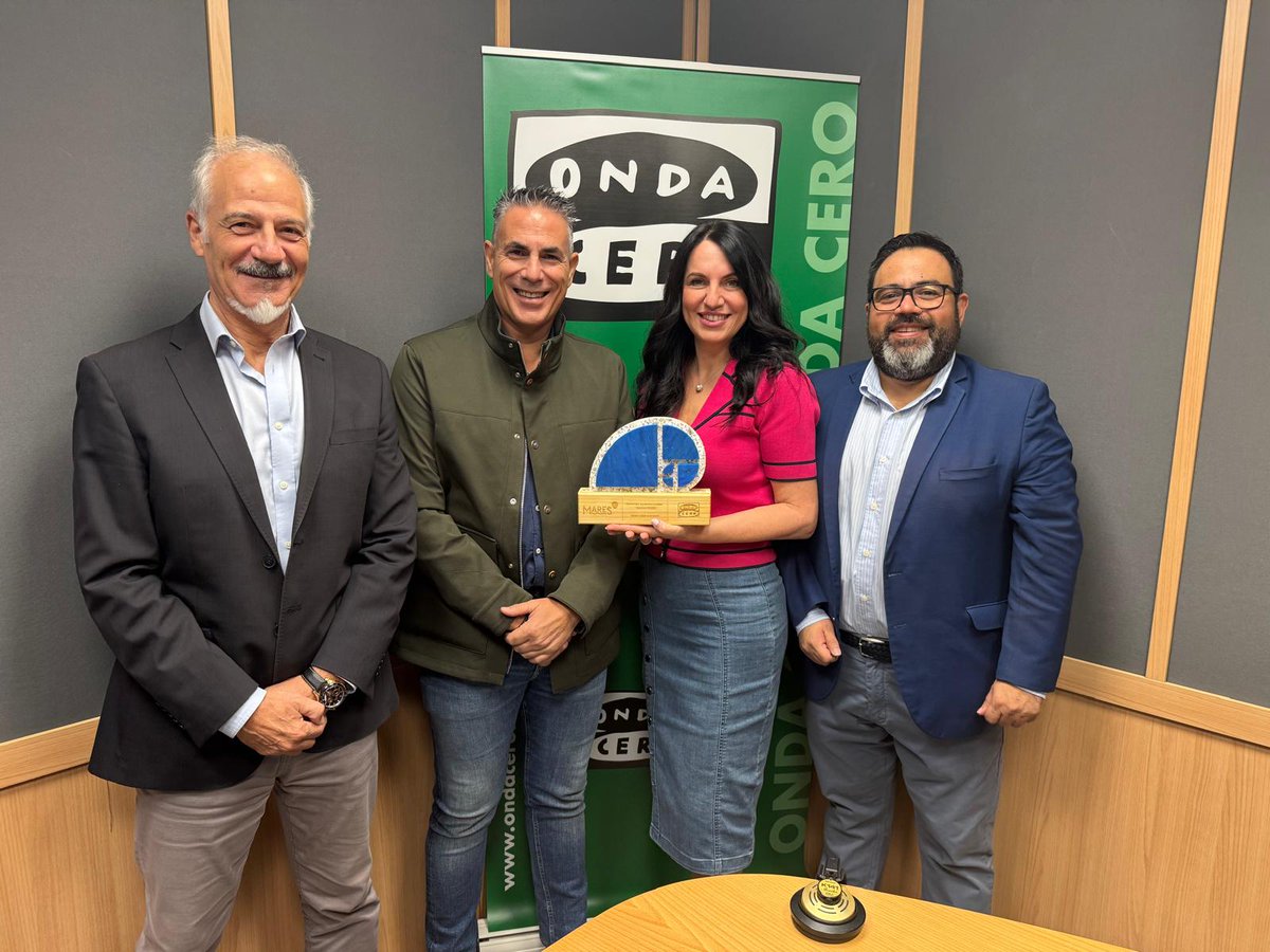 🌊 Desde 2018, #MaresCirculares de <a href="/CocaColaEP_es/">Coca-Cola EP Iberia</a> impulsa la #EconomíaCircular y la reducción de residuos en nuestros mares y costas.
Hoy reconocemos a #OndaCeroAlicante por su apoyo y difusión. ¡Gracias por ser parte del cambio!
#Sostenibilidad #AcciónPorElClima #PlayasLimpias