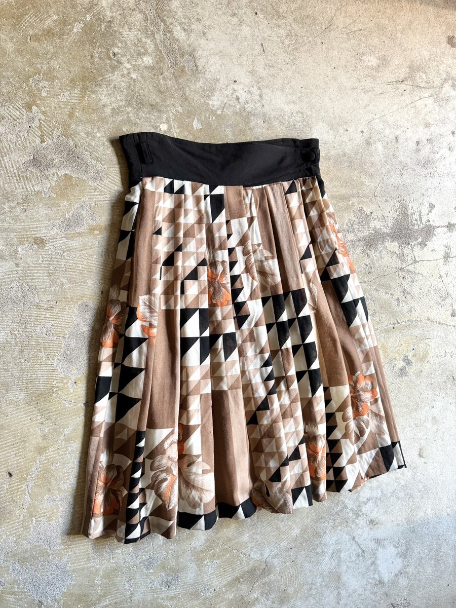 lightcave_alice's tweet image. デザインスカート