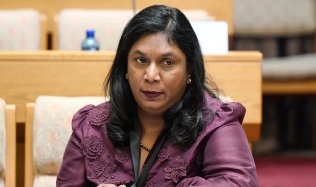 She wasn’t even listed to testify yesterday at AdHoc. She volunteered to swapp places with NPA Head Adv Batohi because she believed she could talk and twist her way out of her messy and glaringly biased crusade against Gen Khumalo.

But in trying to “control the narrative,” she