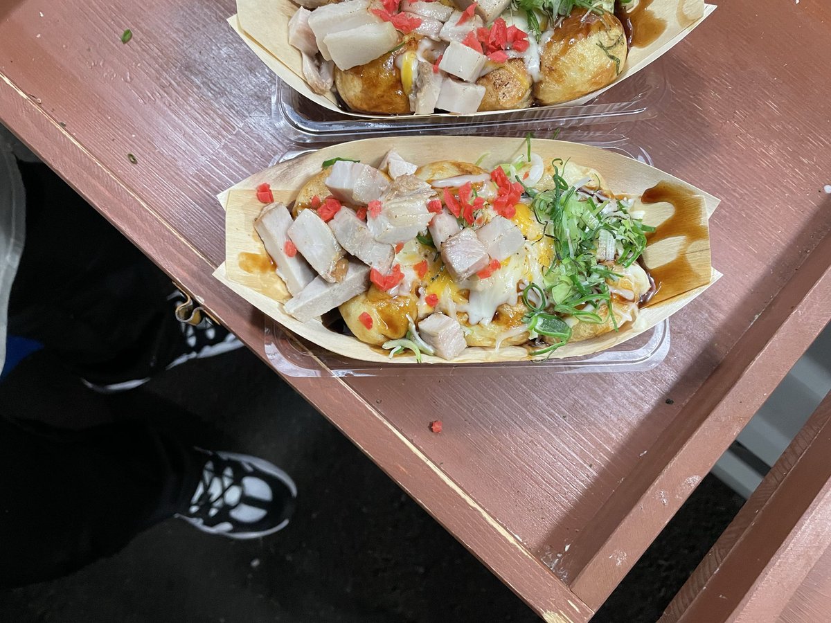 ちょと遠出して、、、
ラーメン黒の木コラボ
チャーシューたこ焼き　チーズ乗せ

ごちそうさまでした。

多幸ふじ　パラディソ岩切店