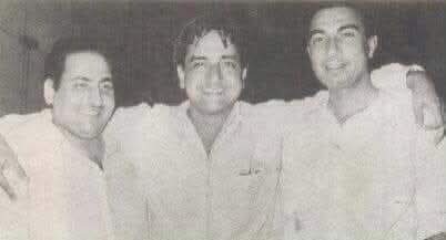 kp0867's tweet image. Three legends together — #MohammadRafi, #BharatBhushan and #SahirLudhianvi. Timeless icons of Hindi cinema’s golden era.