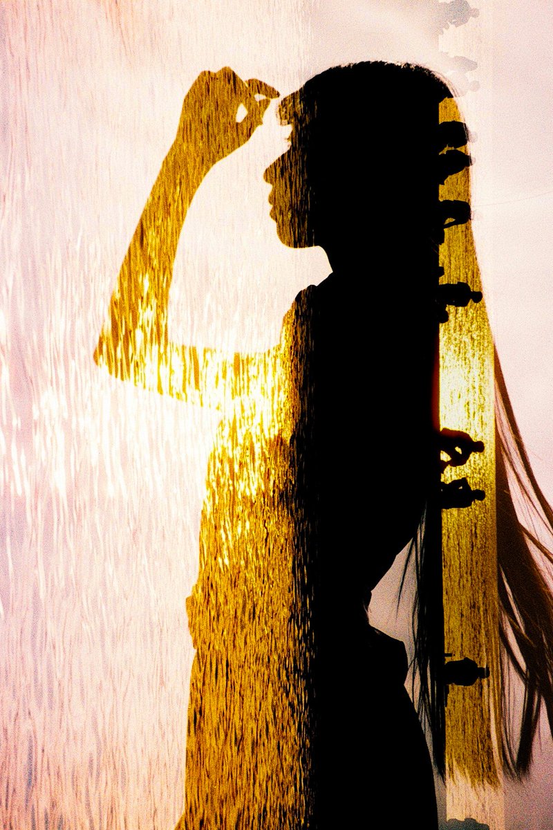 679_rtq's tweet image. #多重露光 いいぞ
 
今回のロットは先に南条葉月さん @nanjo_hazuki をモデルとして撮影して、別日に他の風景を重ねました

最初に6コマ1ロットとして同じポーズを撮り、1本36枚撮りで6ポーズをベースにして、メモとりながら構図を後で考えた次第です

言ってて良くわからなくなってきましたw…