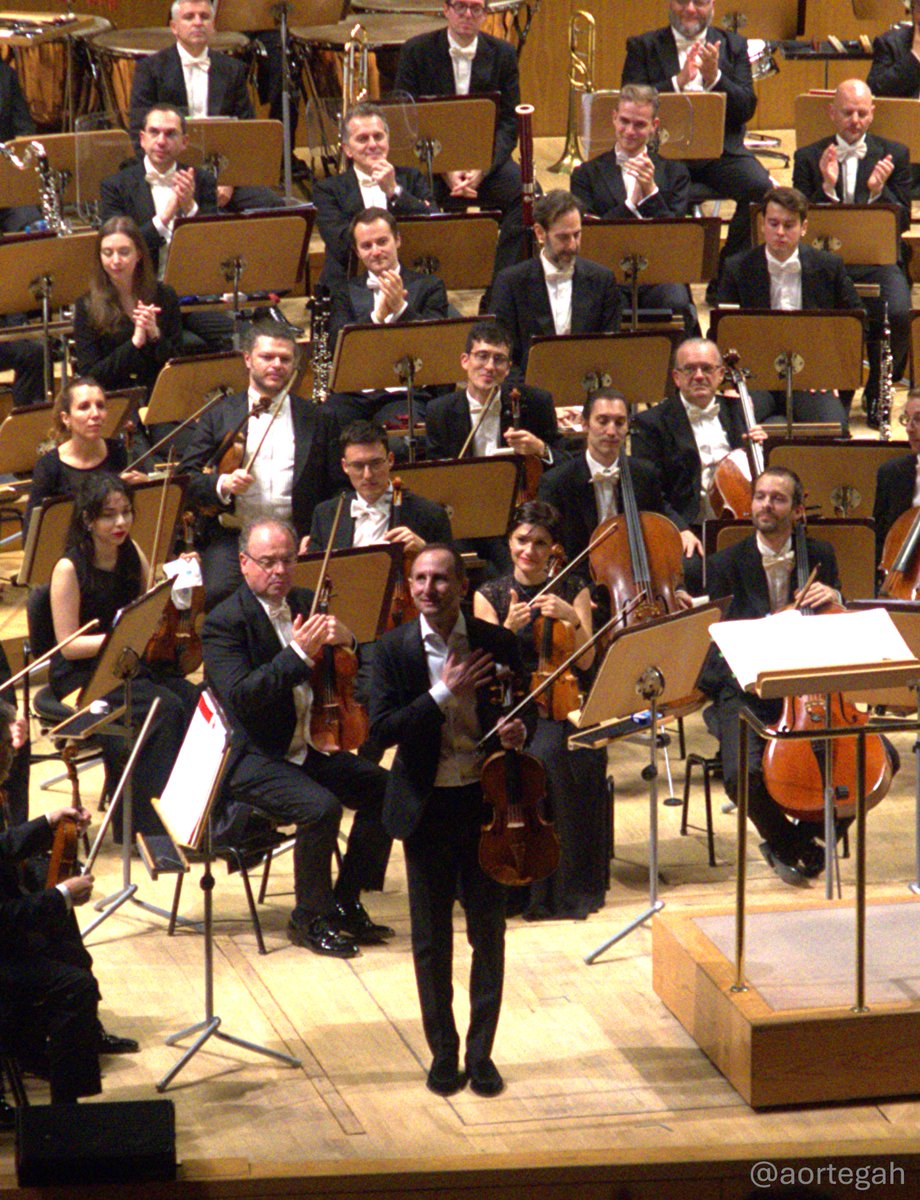 Concierto pleno de sonoridades refinadas de la Orchestra della Rai, con el Concierto para viola de Walton en las fabulosas manos de <a href="/AntoineTamestit/">Antoine Tamestit</a>. Andrés Orozco-Estrada demostró conocimiento profundo de Bartók y nos llevó en volandas con La Valse, plena de sensualidad. Bravi!