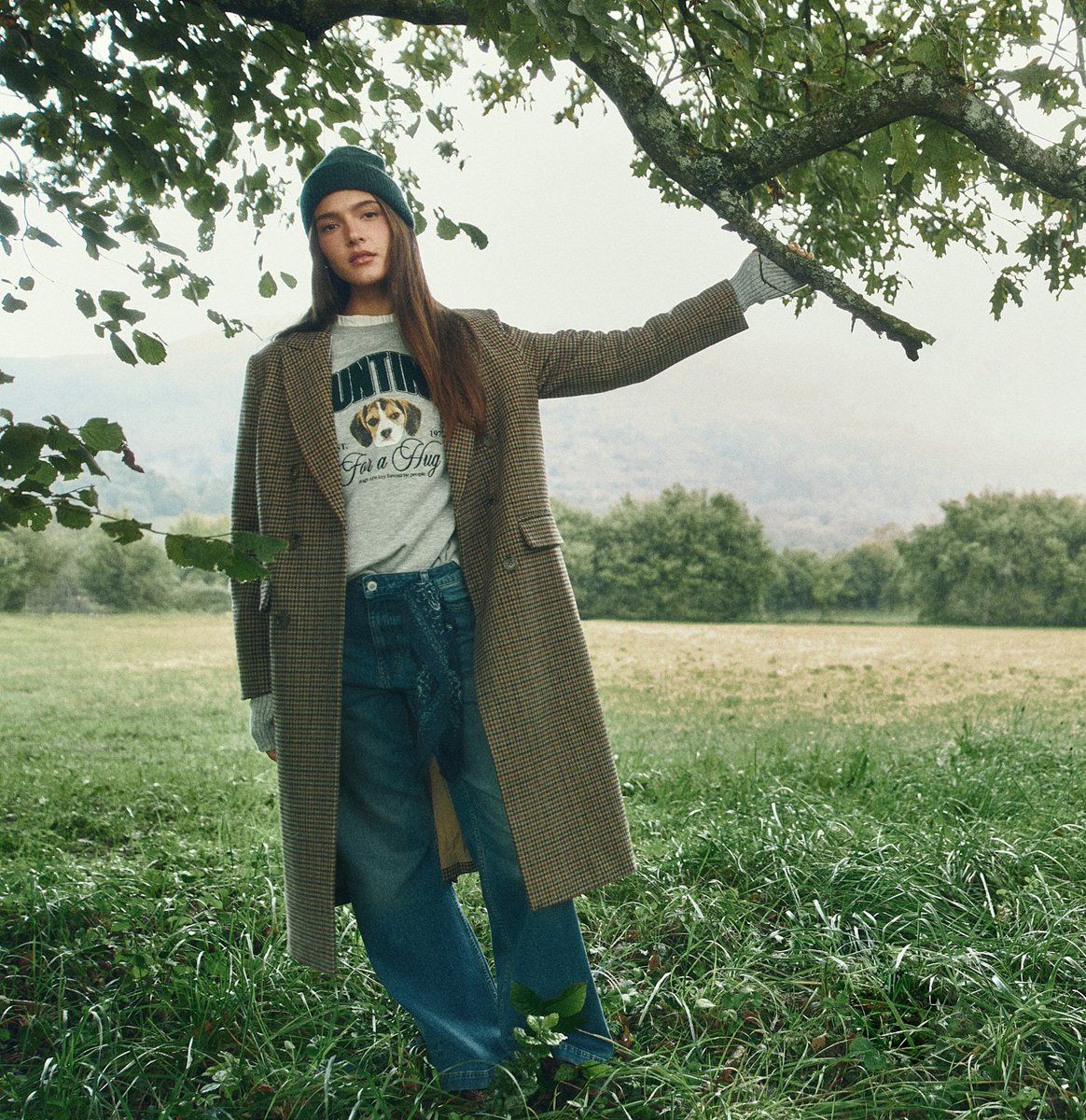 Layer up with cosy clothing 🍂✨ Timeless pieces and warm, cosy fabrics🤎

#HeritageFields #FW25 #FallStyle
👉 bit.ly/47EFVHq