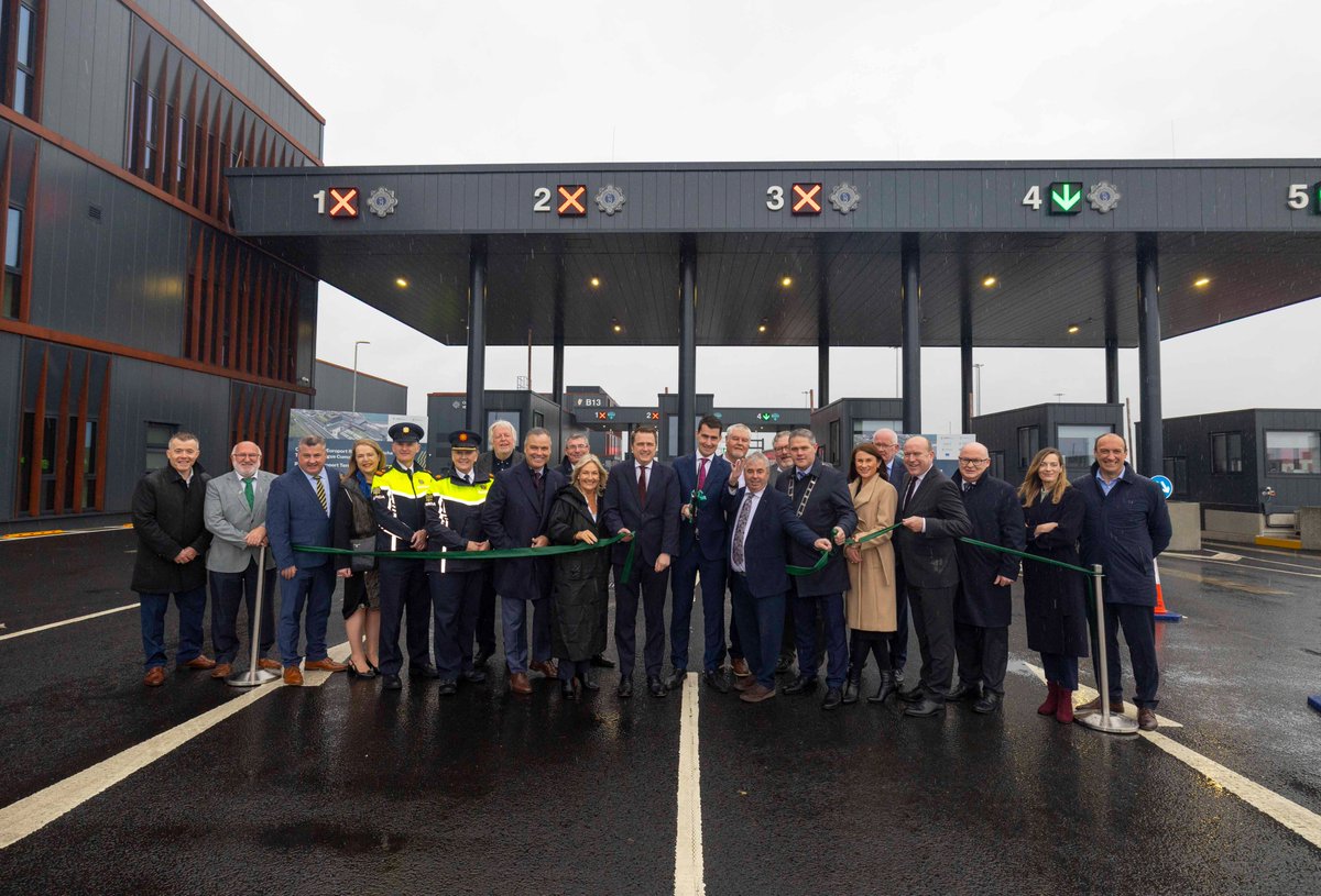 A major milestone for Rosslare Europort 🇮🇪
Ministers <a href="/jackfchambers/">Jack Chambers TD</a>  &amp; <a href="/kevinboxermoran/">Kevin 'Boxer' Moran</a> officially open the new €230m Customs &amp; Border Control Complex (Terminal 7) — one of the largest OPW projects of its kind, delivered on time and on budget.

#RosslareEuroport #OPW