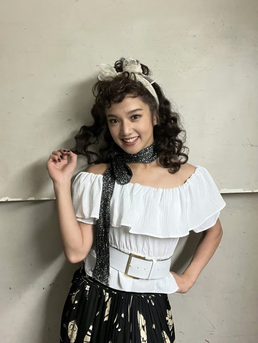 yuna_9160's tweet photo. 🪽醉いどれ天使🪽

無事初日の幕が上がりました！
会場一杯のお客様のスタンディングオベーションで
一気に初日の緊張がほぐれました💭

最後まで全員で駆け抜けていきます🖤

是非会場にてご観劇ください〜

#酔いどれ天使
#醉いどれ天使 https://t.co/BZliYxiZzM