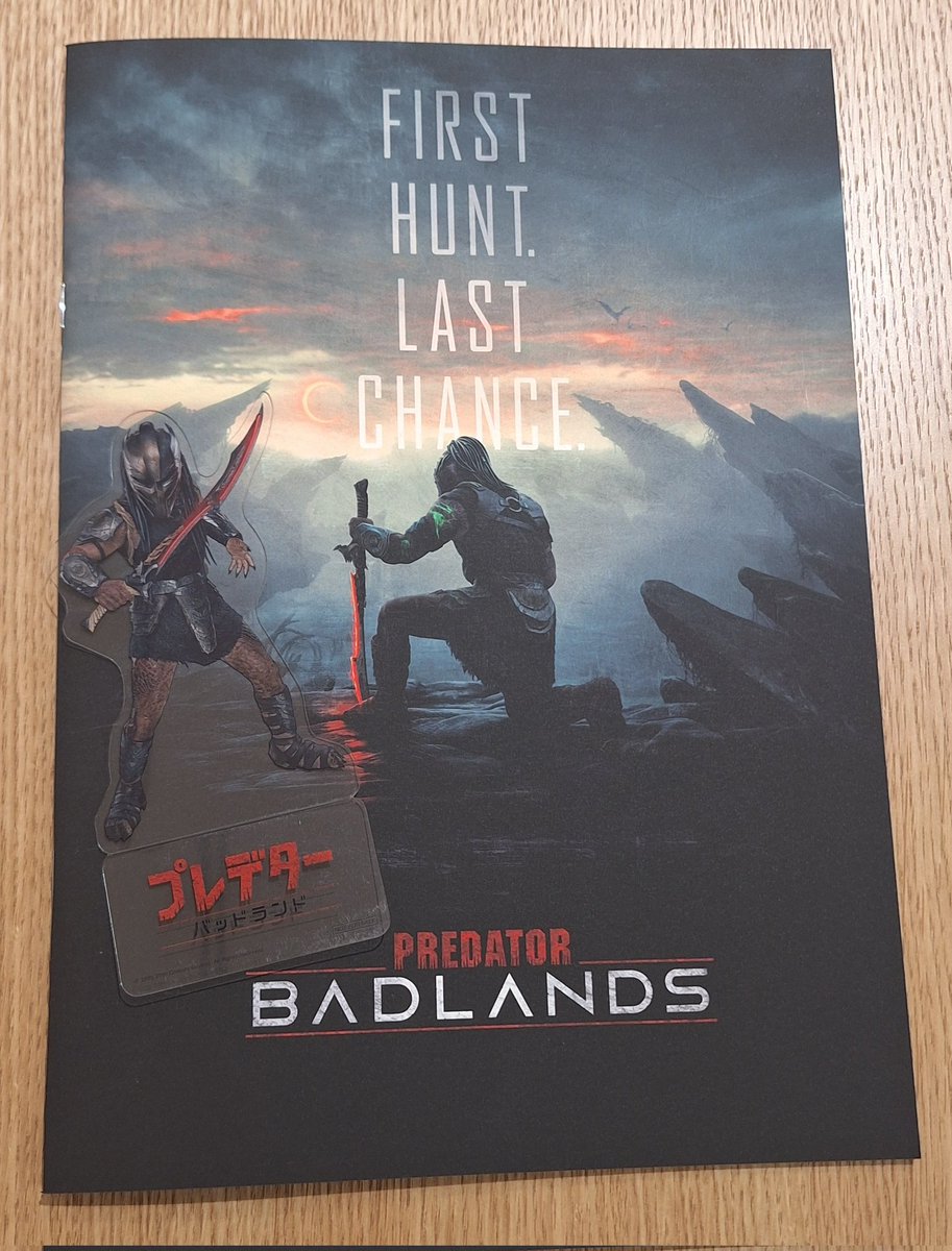 『プレデター:バッドランド』観た！
いやもう最高だね！プレデターの描き方的にまた賛否を呼びそうでもあるが、とにかく私の見たかったものはこれよ！ありがとう！大好き！ラブ！
デクよかったね～。デクのお兄ちゃんの弟が心配でたまらない眼差しがたまらない！プレデター兄弟最高かよ！