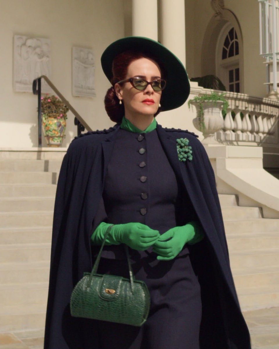 raizou5_1's tweet image. Netflixオリジナル作品『ラチェッド』の
主人公の衣装がとてもよいです
#Ratched