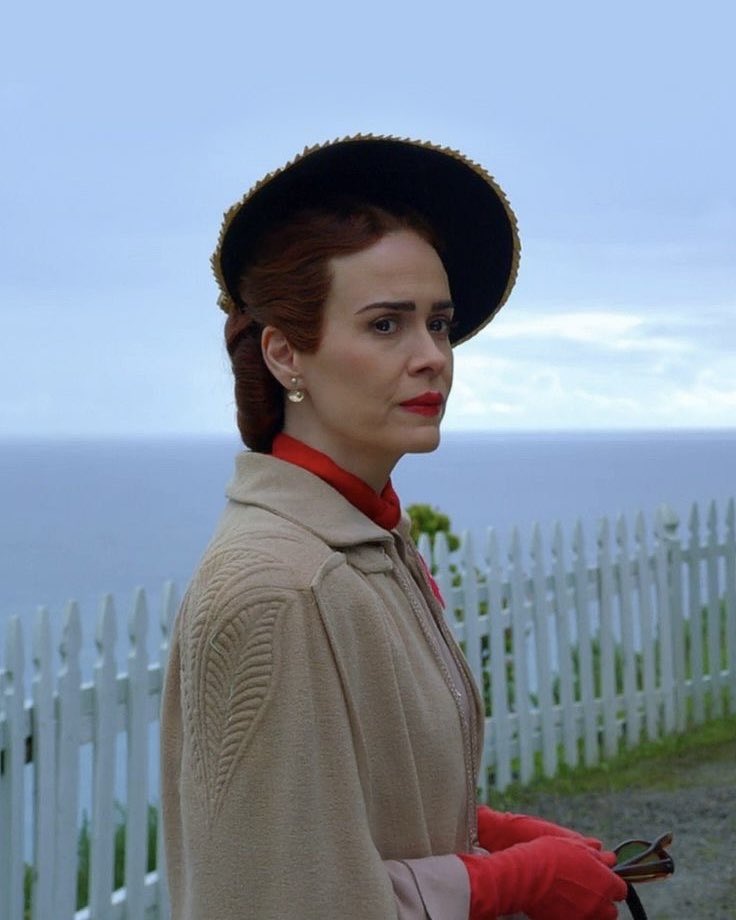 raizou5_1's tweet image. Netflixオリジナル作品『ラチェッド』の
主人公の衣装がとてもよいです
#Ratched