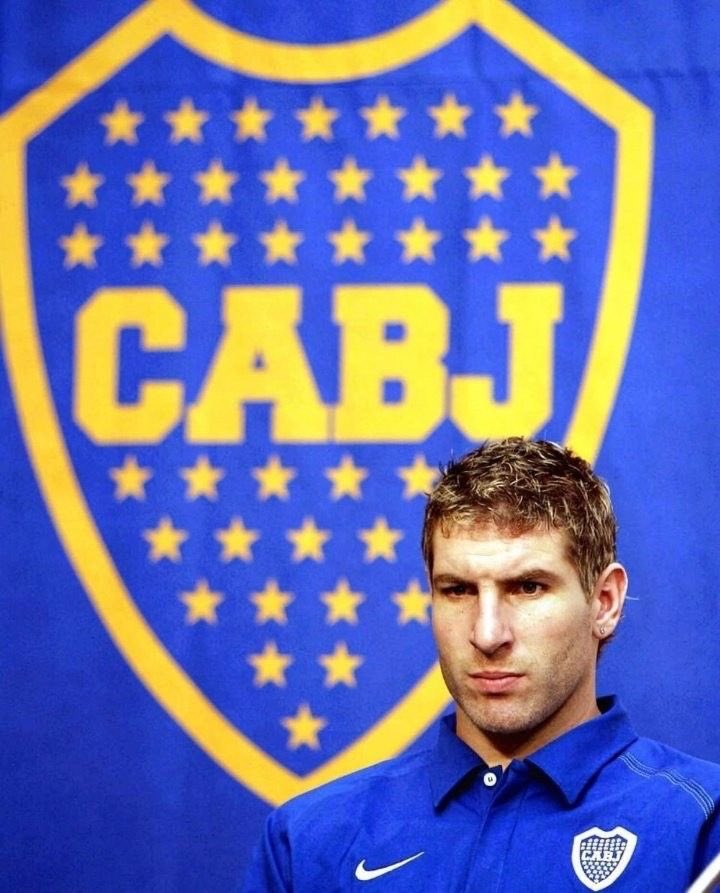 palermismo's tweet image. 🏟️404 Partidos con la camiseta de Boca
⚽236 Goles
🏆6 Ligas
🏆2 Libertadores
🏆2 Sudamericanas
🏆2 Recopas
🏆1 Intercontinental

Feliz cumpleaños Martín, lo que hiciste por Boca no se olvida en la vida 💙💛💙