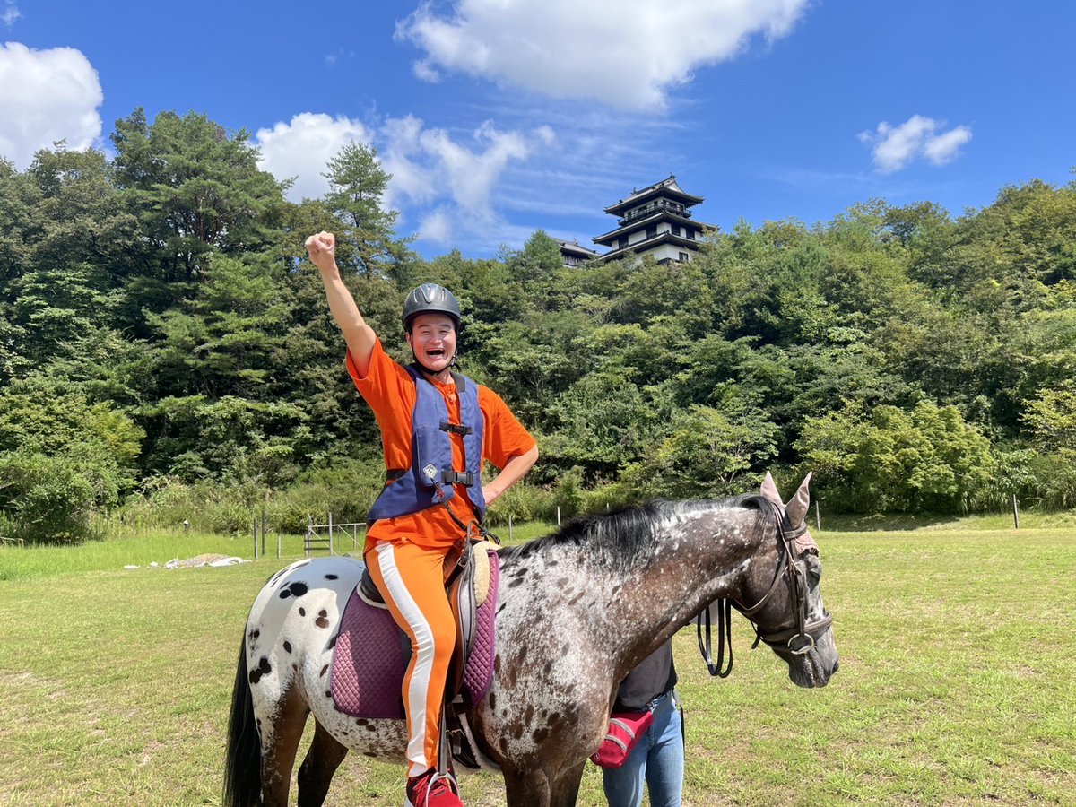 『吾輩はティモンディ』
ご覧いただきありがとうございました♬
︶∨︶︶︶︶︶︶︶︶︶︶︶︶︶︶︶︶︶
📺❤
見られなかった方や再度ご覧になりたい方はTverで！
tver.jp/series/sr8hwia…

それでは引き続きテレビ愛媛の番組を
お楽しみください！😊👋

#ティモンディ #テレビ愛媛