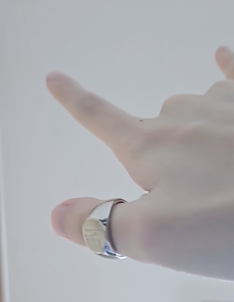 suhdospirit's tweet photo. 💍 https://t.co/wMoMfyhWoY