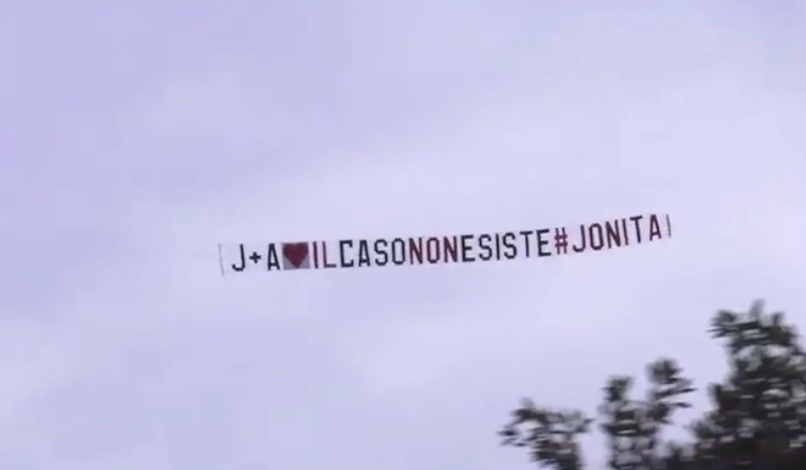 gf_forum's tweet photo. PRIMO AEREO DELL’EDIZIONE!

“J+A❤️ il caso non esiste #jonita” 

Quanti cuori per loro? 
#GrandeFratello https://t.co/88eO1ygfEL