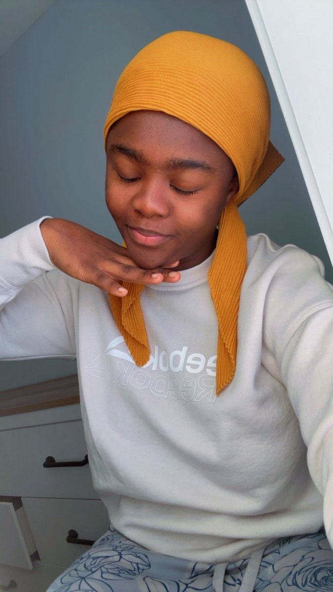 d_ocheido's tweet image. So there’s something that happens here in Canada where I live

Not just here though, it happens in many parts of the world

Something called Winter soltice. Let me not bore you with the science of it

But basically it means that at this time of the year, it starts getting dark…