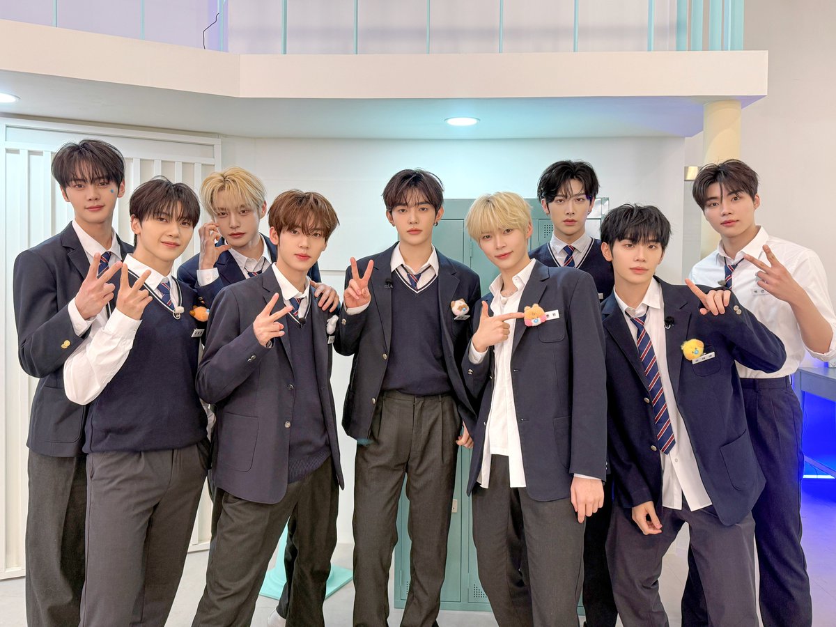 _𝗭𝗘𝗥𝗢𝗙𝗢𝗖𝗨𝗦

Q. ZB1이 가장 좋아하는 것은?!
A. 너무나도 당연하게 ZEROSE🌹

#ZEROBASEONE #ZB1 #제로베이스원