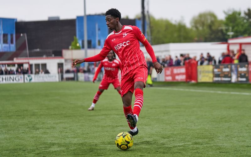 ✍️ Aziz Sankoh joins United 

Simon and the team are pleased to announce the signing of left sided full back Aziz Sankoh

Having made 54 appearances for Carshalton in the 2024-25 campaign, the dynamic wide defender is a welcome addition to the SKYex 

Welcome Aziz!