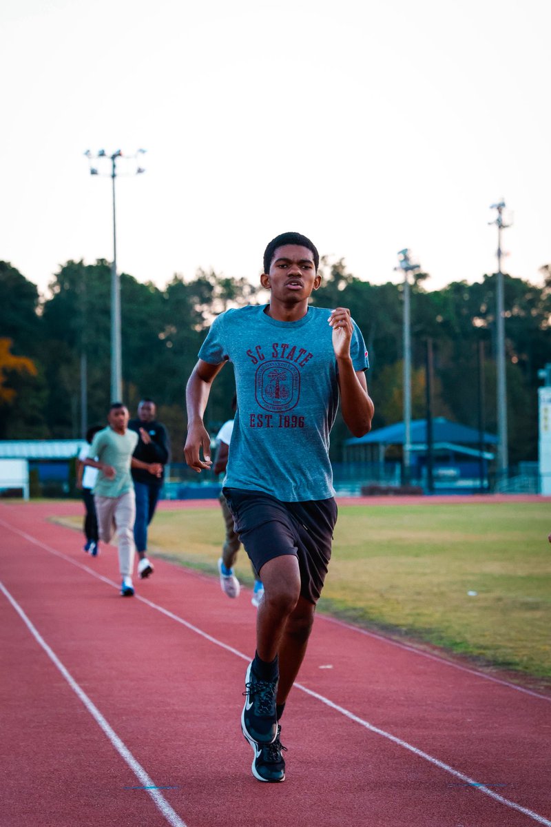 BlythewoodTFXC's tweet image. Clock In ⏰ 

#BlythewoodTFXC
#TrackAndField
#TrackLife